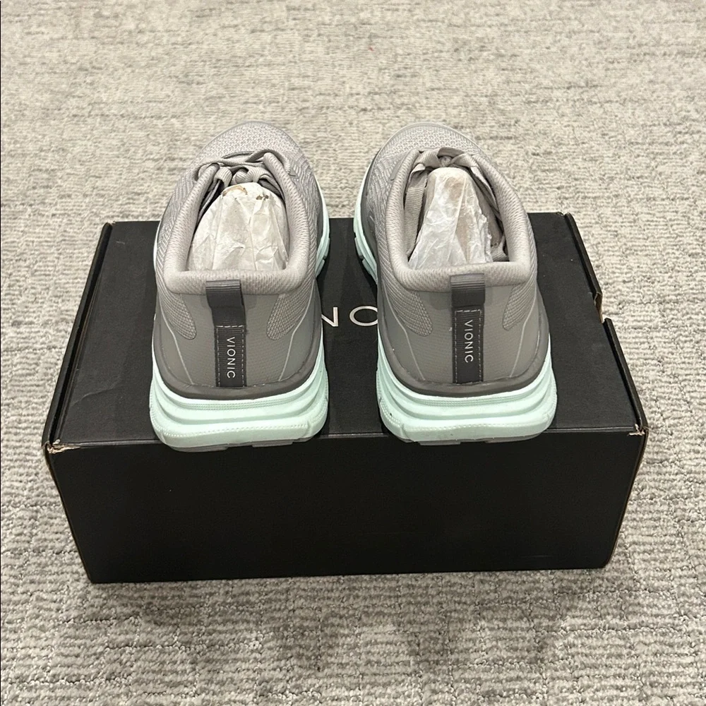 Vionic Women's Walk Max Sneaker 8.5 Wide